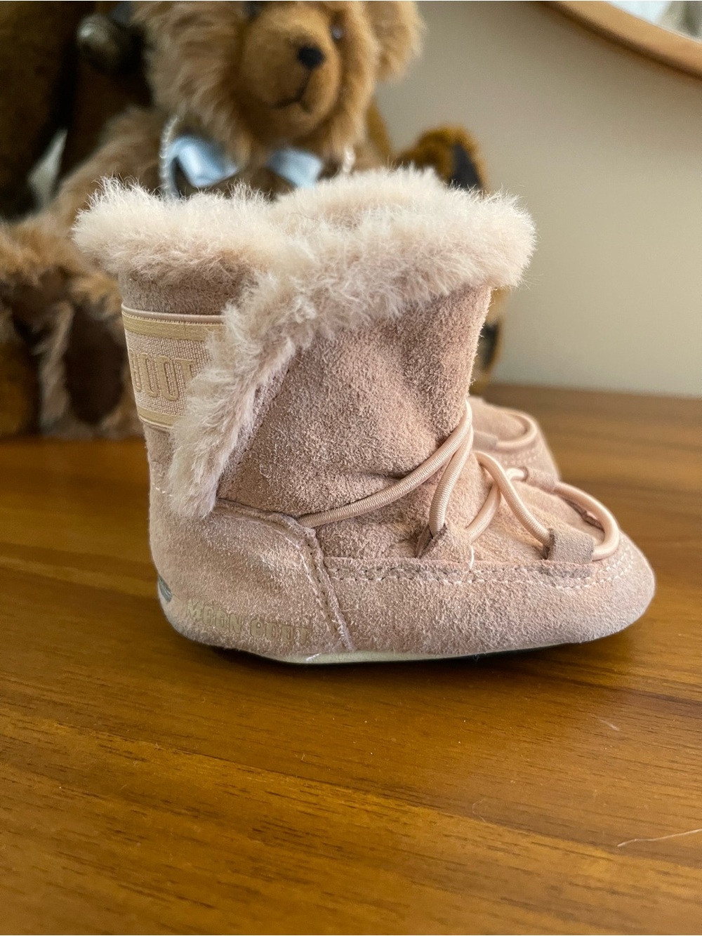 Moon Boot Baby Pink Suede crib shoes